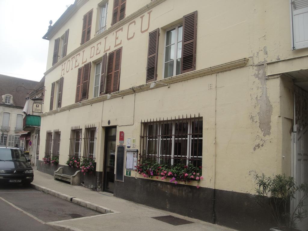 Hotel L' Ecu Montbard Camera foto