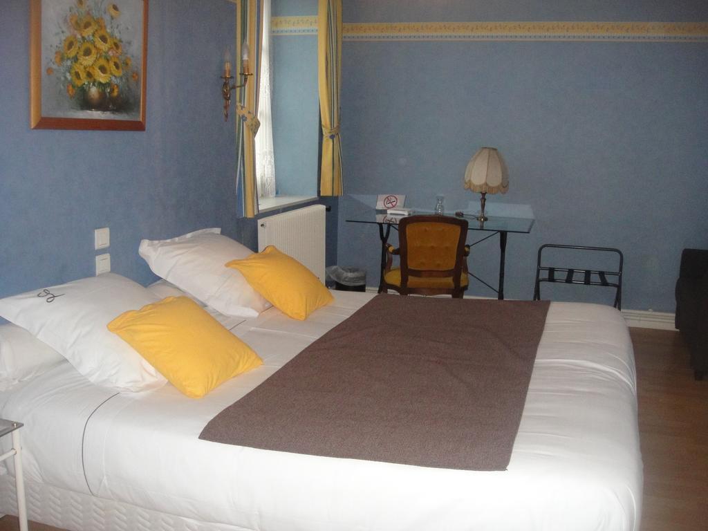 Hotel L' Ecu Montbard Esterno foto