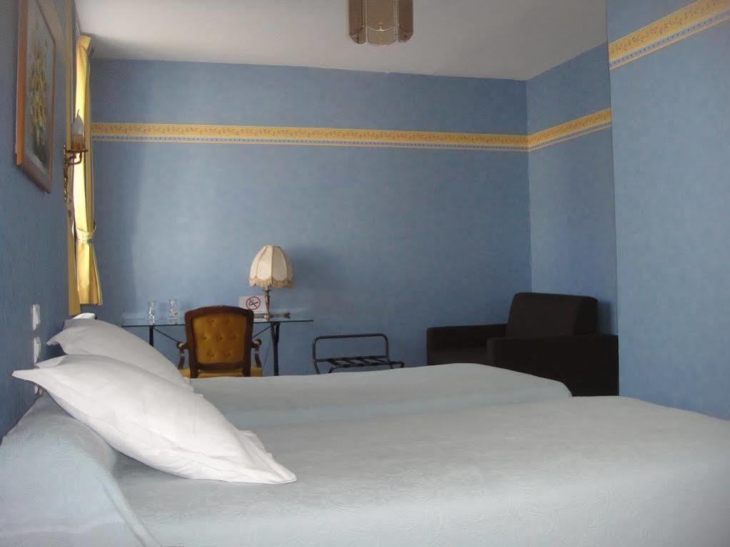 Hotel L' Ecu Montbard Esterno foto