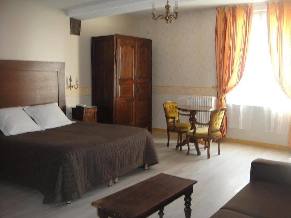 Hotel L' Ecu Montbard Esterno foto